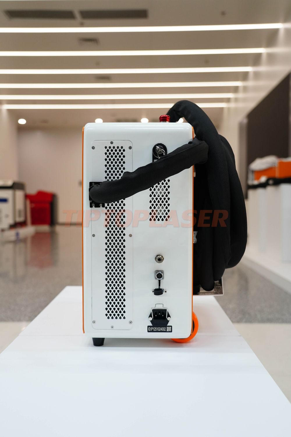 28KG 500W パルス式ポータブルレーザーファイバー洗浄 - Industrial Laser For Sale のレビューと価格